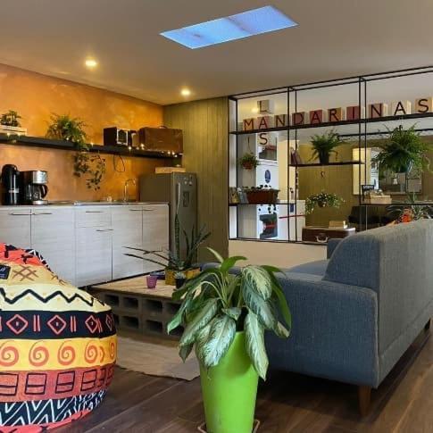 Hostal - Hotel - Apartaestudios Amoblados Chapinero Las Mandarinas - Coworking Bogotá Dış mekan fotoğraf